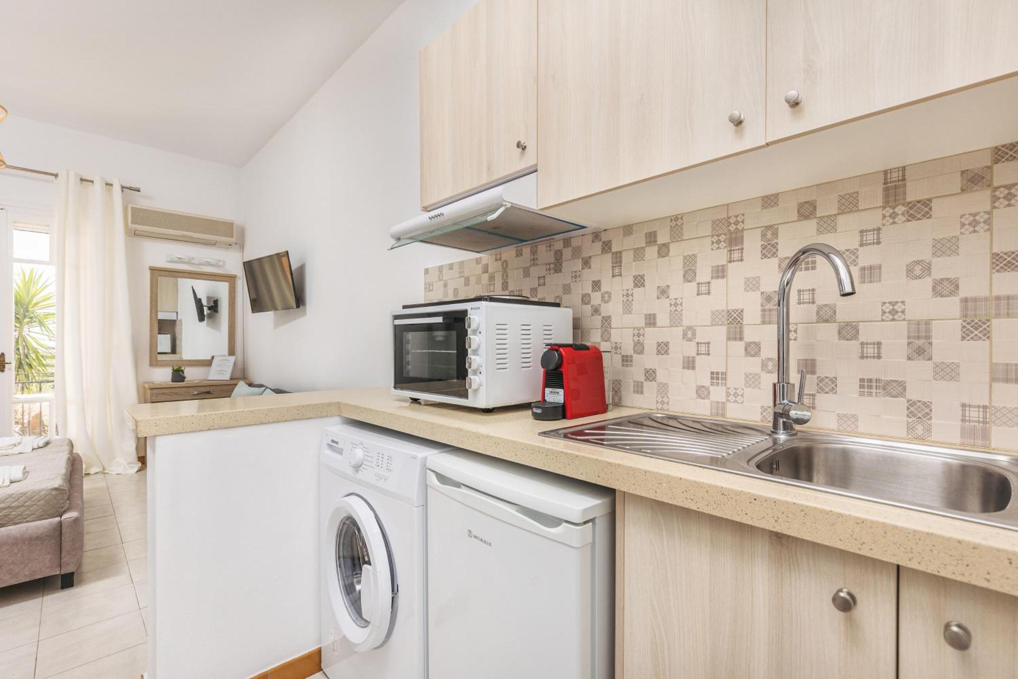 P Koklas Apartments Закинтос Екстериор снимка